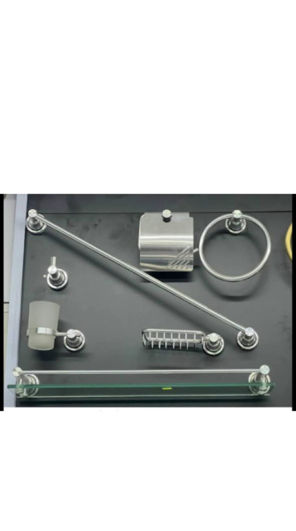 Silver bathroom accessories set